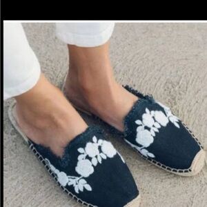 New Soludos Navy & White Embroidered  Espadrilles Frayed Mules